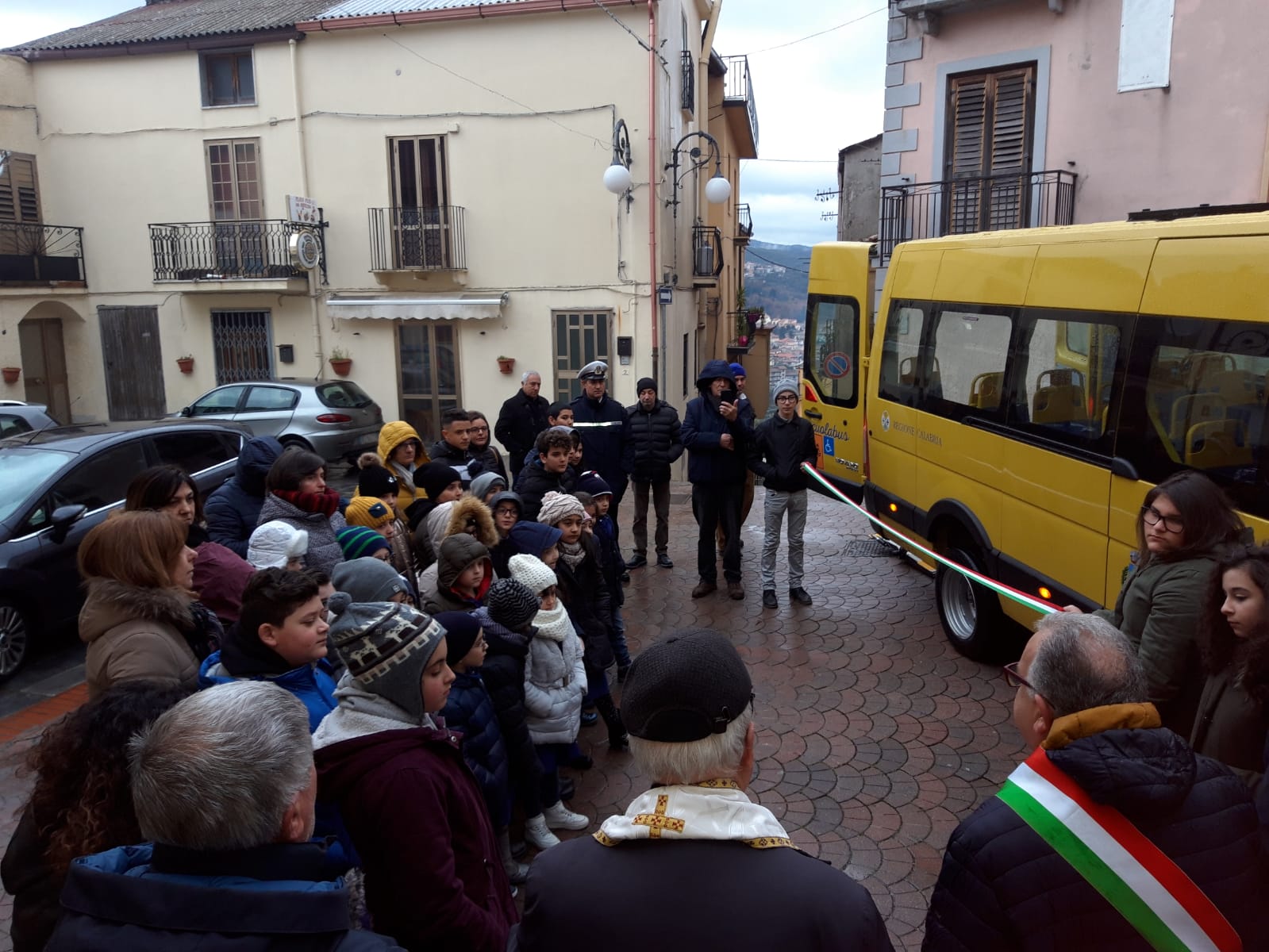 "Un albero per ogni nato" e inaugurazione scuolabus